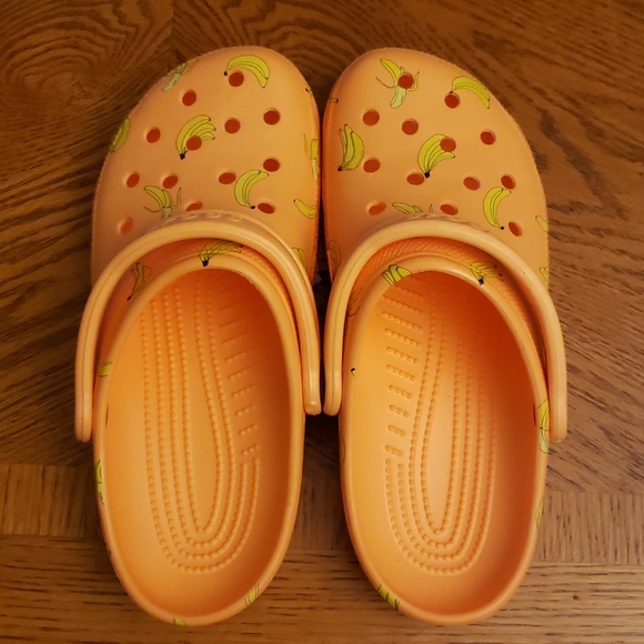 Unisex Crocs - Picture 3 of 9